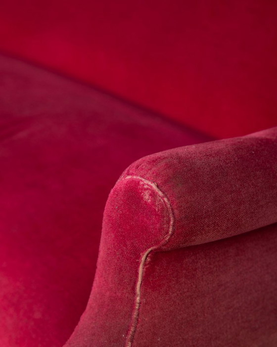 Image 1 of Divano vintage anni '50 in velluto rosso, design italiano.