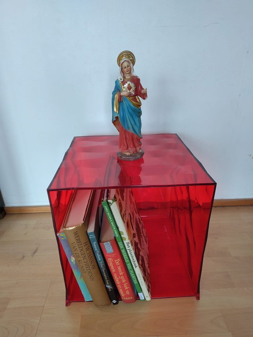 Kartell Kubus, design kastje, bijzettafel, rood kunststof
