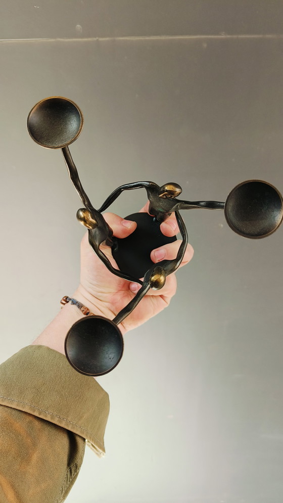 Image 1 of Corry van Ammerlaan Niekerk Statua in bronzo "Spirito di squadra"