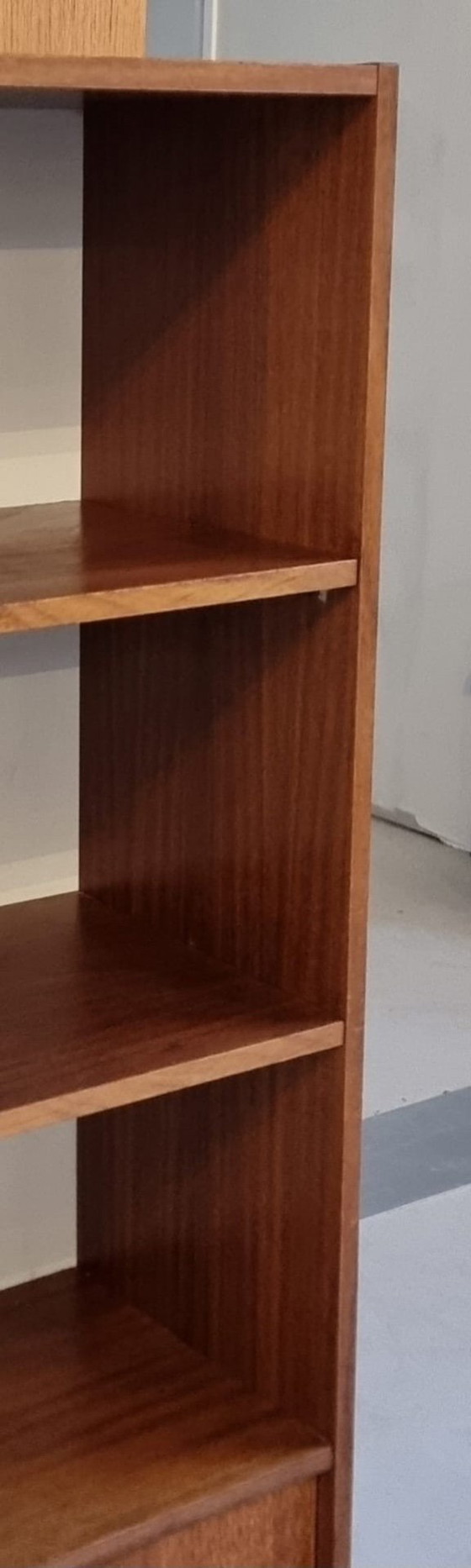 Image 1 of Librería de mediados de siglo