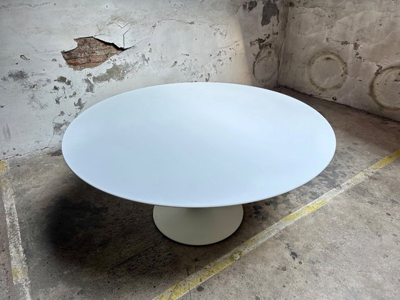 Image 1 of Beautiful Saarinen table by Knoll – 152 cm