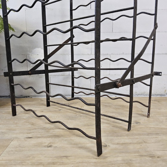 Image 1 of Echtes antikes Metall-Restaurant-Weinregal (116 Flaschen) antikes Whinerack (116 Flaschen)