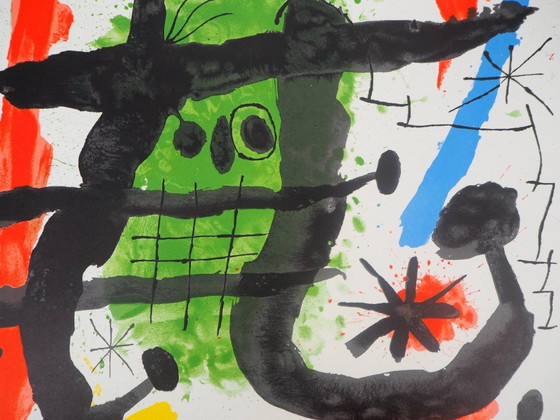 Joan Miró: Surrealist Green Figure, Signed Lithograph – Lithographs & prints, Paper (photo 4 of 6)