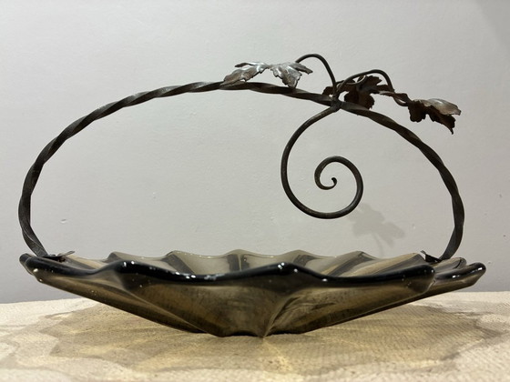 Fruttiera Art Déco in vetro fumé con montatura a foglie di metallo, Belgio, Accessori da tavola, Grigio (foto 5 di 5)