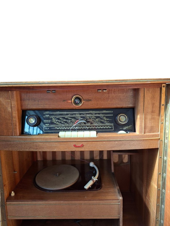 Image 1 of Siemens "Type M 848" mobiele radio-fonograaf – iconisch ontwerp uit de jaren 50