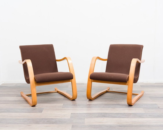 Image 1 of Sedia a sbalzo degli anni '50 in stile Alvar Aalto, in condizioni originali.