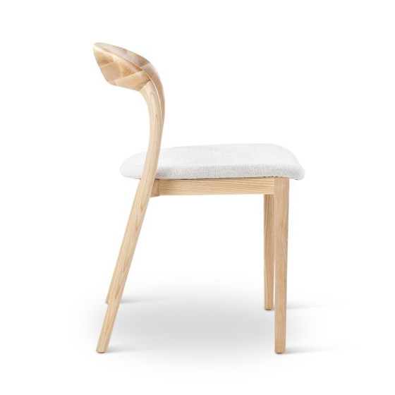 Image 1 of Sillas en color beige con patas naturales, 6 unidades.