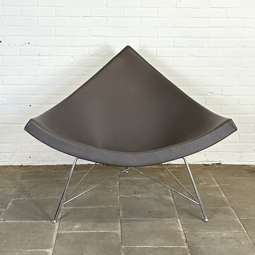 Chaise iconique Vitra Coconut - Design moderniste en cuir gris