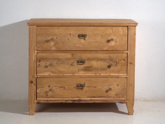 Commode d'Europe centrale à trois tiroirs en pin lavé – Europe centrale, circa 1900 – Brass, Scandinavian (photo 27 of 40)