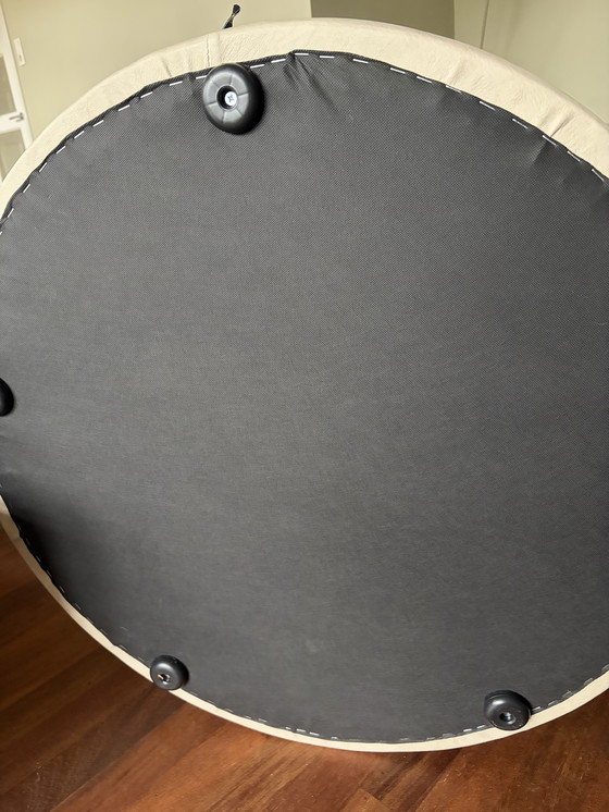 Image 1 of Houf aus genarbtem, grauem Leder, 80 cm