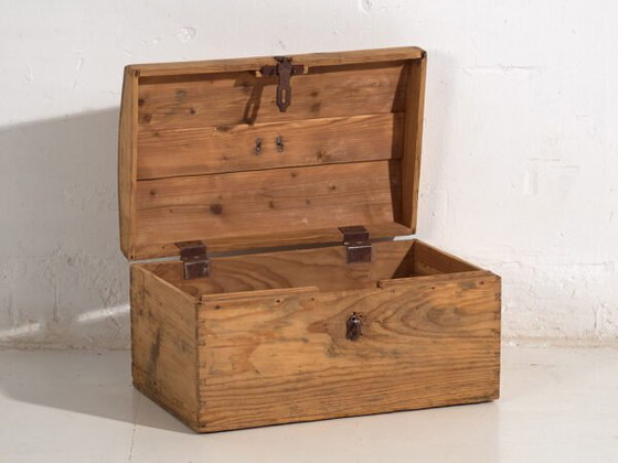 Malle de voyage antique (c.1900) #5 – Armoires de rangement, Rustic (photo 17 of 40)