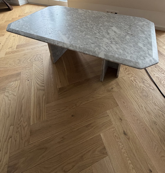 Image 1 of Tavolino da caffè in marmo di Carrara – Bianco e grigio