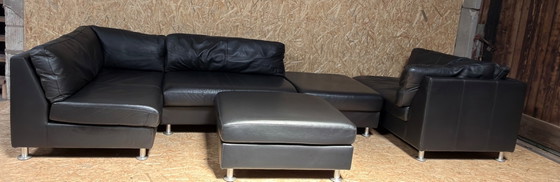 Image 1 of Canapé d'angle spacieux en cuir noir