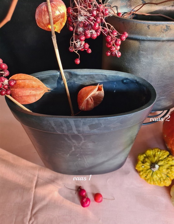 Image 1 of Ecri Living- Masters of Clay – vaso fatto a mano n. 02- ovale.