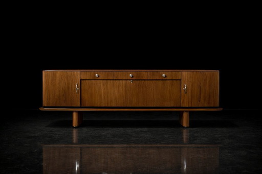 Aparador Art Déco francés vintage de nogal, de gran tamaño y poco común, década de 1920