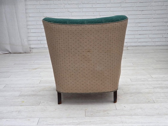Image 1 of Dänischer Sessel aus den 1950er Jahren, original grün/beige Möbelwolle, Buchenholz.