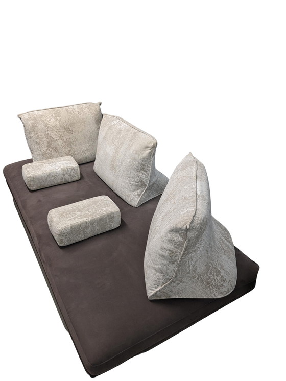 Image 1 of LIGNE ROSET 2-zitsbank model Prado 200x100 cm, Alcantara met 2 rugkussens (oorspronkelijke prijs € 4.100,00) - zo goed als nieuw