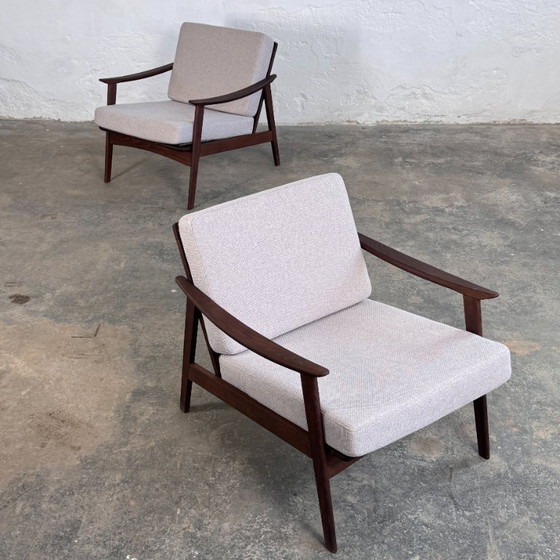 Image 1 of Set van 2 volledig gerestaureerde fauteuils uit het midden van de 20e eeuw, 1960