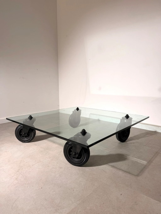 Gae Aulenti „Tavolo con Ruote“ Couchtisch
