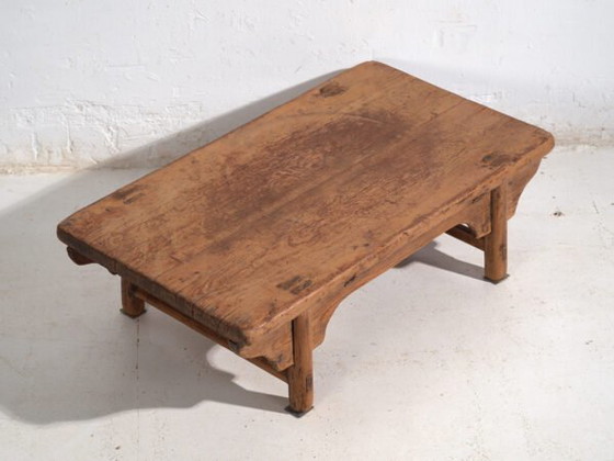 Antiker niedriger Tisch aus Kiefernholz – China, ca. 1930 – Couchtische (photo 11 of 40)