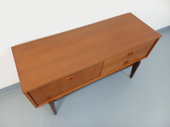 Image 1 of Piccola credenza vintage scandinava in teak degli anni '60.