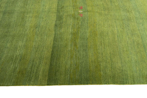 Image 1 of Tappeto Gabbeh Loribaft annodato a mano – 245 x 170 cm – Verde naturale con raffinati motivi nomadi