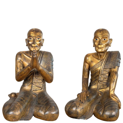 Par de monjes birmanos dorados Sariputta y Moggallana dignos de museo