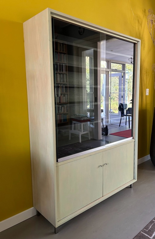 Armoire d'école vintage
