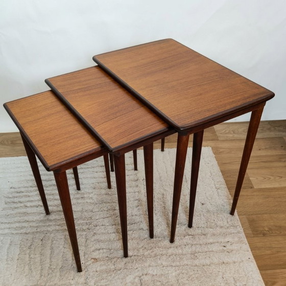 Tables gigognes danoises vintage en teck – Tables d'appoint, Bois (photo 5 of 5)