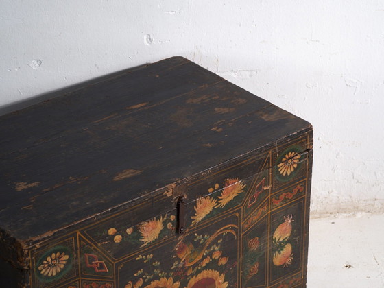 Baule antico dipinto in legno di pino – Cina, circa 1900 – Armadi contenitori, Iron (photo 19 of 40)