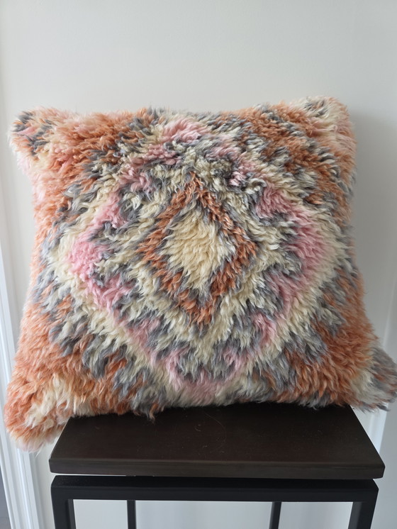 Image 1 of Hand-knotted wool pillowcase