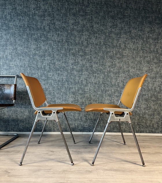 Image 1 of 2 sillas Dsc106 de Giancarlo Piretti para Castelli, década de 1960