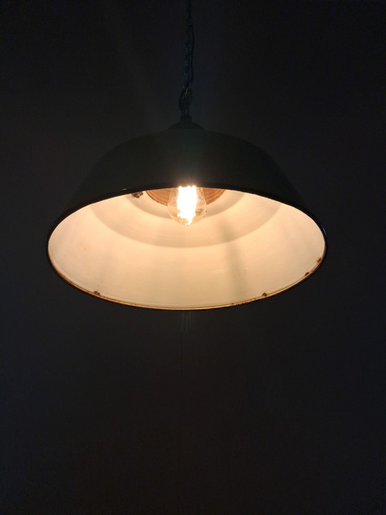 Industrial lamp – Pendant lamps, Metal (photo 3 of 5)