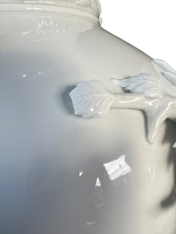 Image 1 of A.K. Kaiser porcelain vase with graceful handcrafted birds - courting blue tits - A masterpiece of porcelain art.