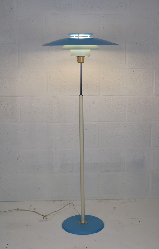 Modernes dänisches Design Stehlampe in blau und weißen Schirmen - Dänemark 80'S