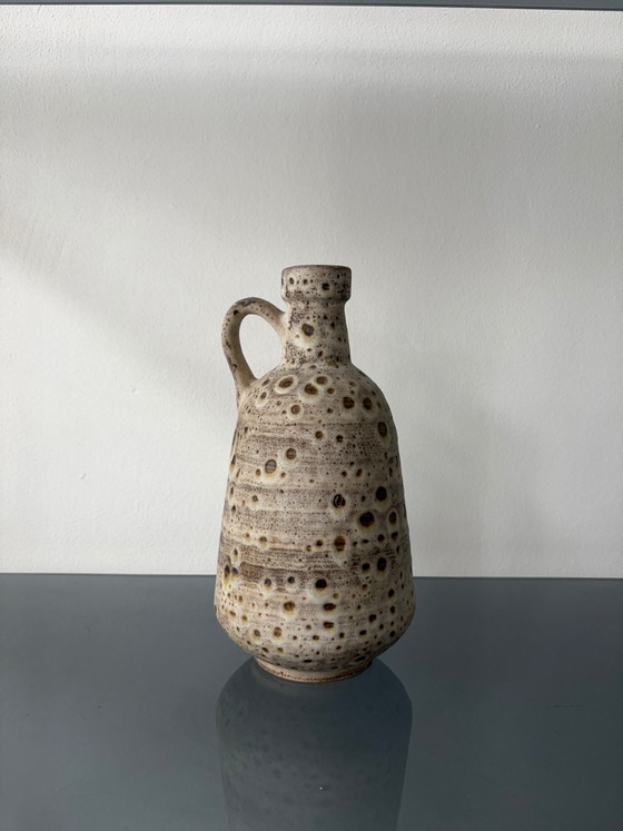 Vintage ceramic vase – beige with brown speckles (photo 4 of 8)