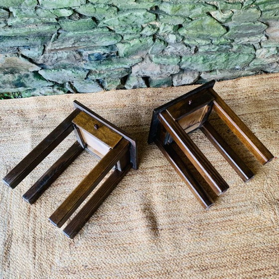 Image 1 of Een paar minimalistische nachtkastjes