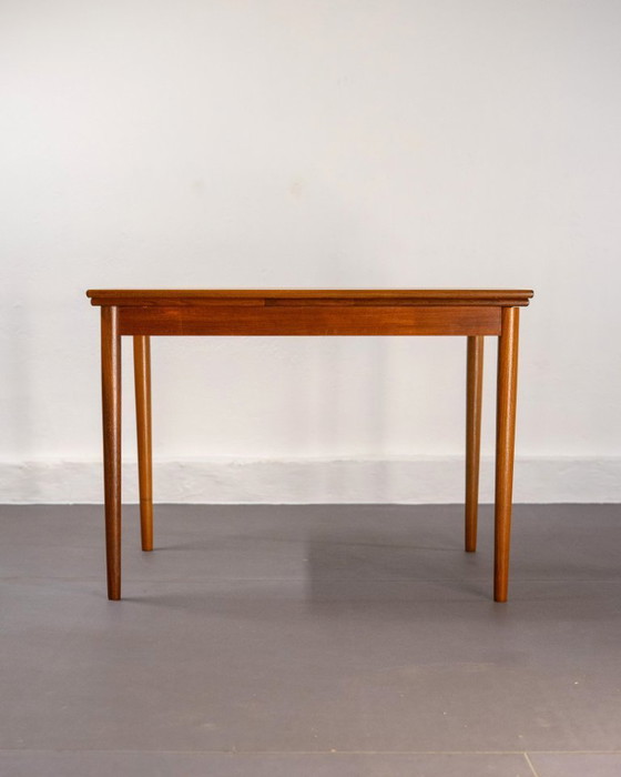 Image 1 of Table à manger extensible du milieu du siècle en teck, Danemark, vers 1960
