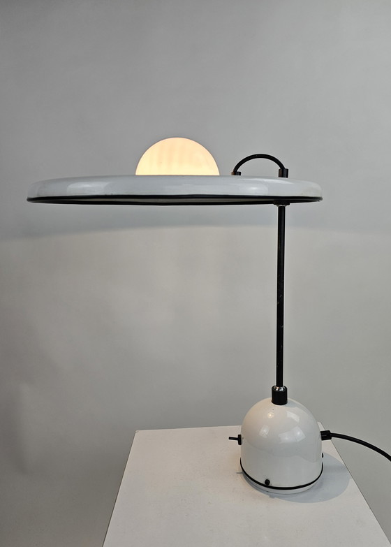 Image 1 of Zeer bijzondere space age tafellamp metaal en kunststof bol 