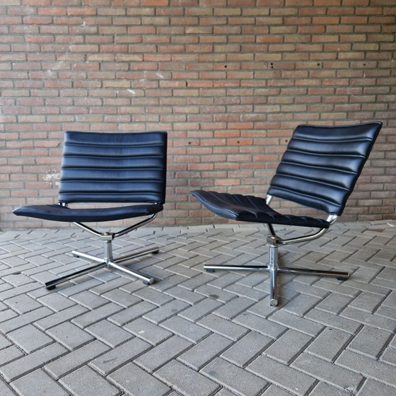Image 1 of Hülsta 2 vintage swivel armchairs leather swivel chair set