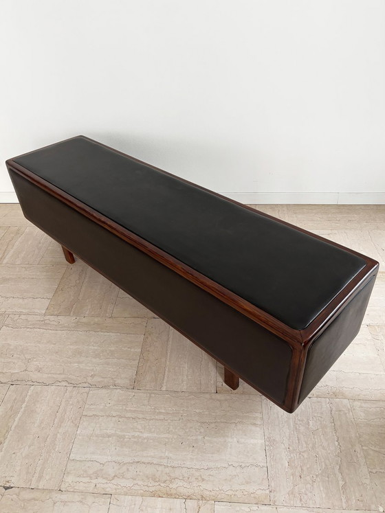 Credenza in legno e pelle, Finlandia, anni '50 – Credenze con vetrina, Scandinavian (photo 7 of 21)