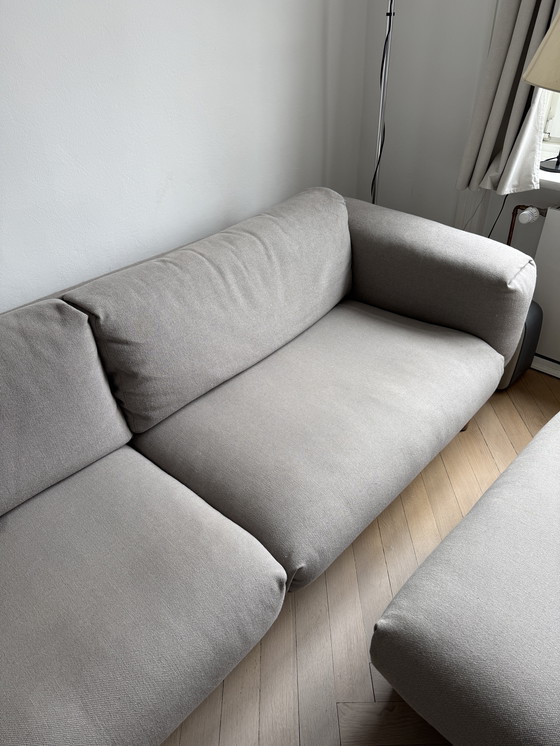 Image 1 of Sofá de 3 plazas con otomana MUUTO REST