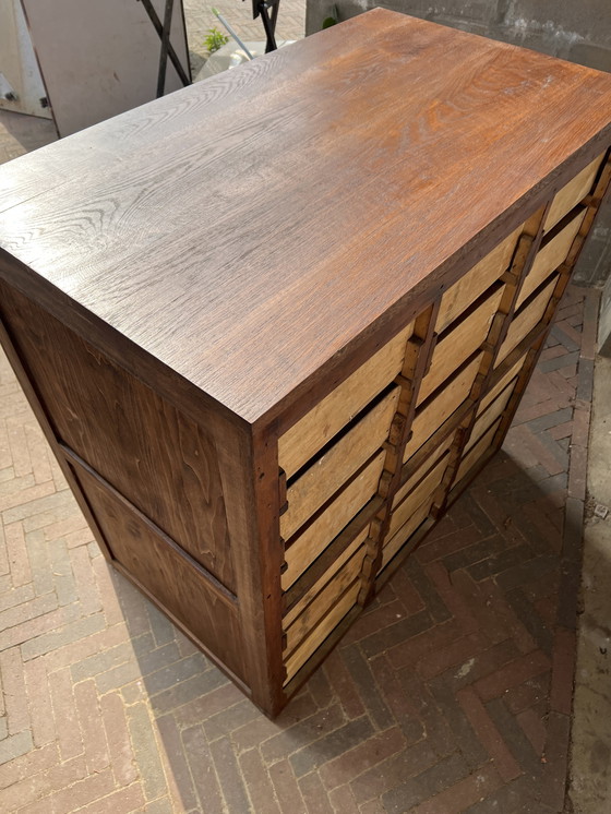 Image 1 of Botiquín antiguo - Cómoda de roble