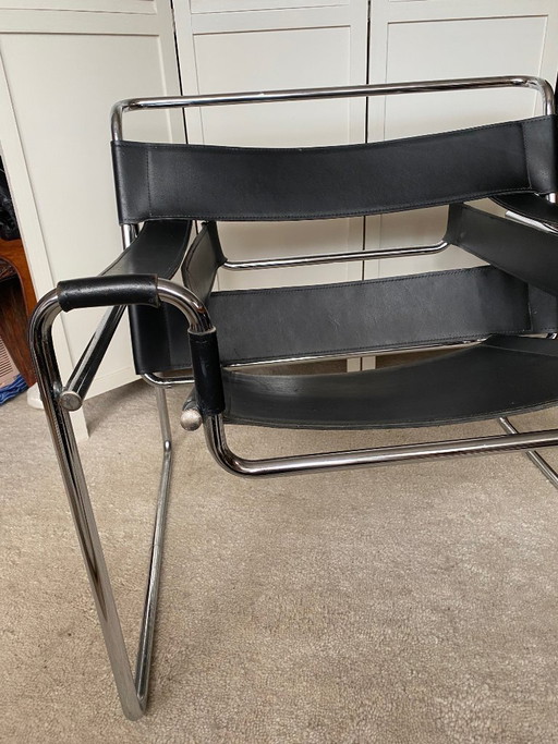 Wasslily Chair