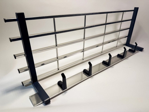 Wandkapstok in futuristische stijl, verchroomd en zwart gelakt, 1970 – wanddecoratie, Aluminium