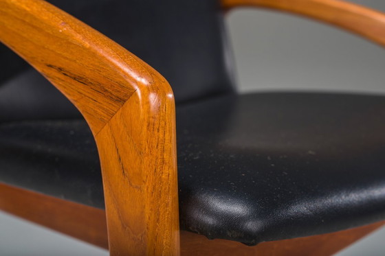 Image 1 of  Mid Century Eetkamerstoel Model 23 van Henning Kjærnulf voor Korup Stolefabrik, jaren 1960