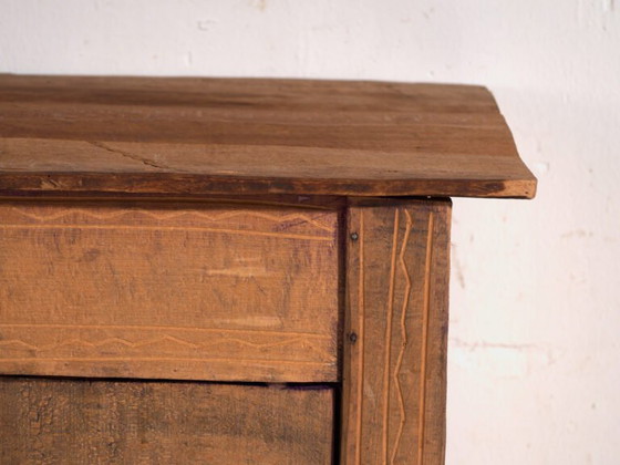 Ancien buffet bas en pin – Europe Centrale, circa 1870 (photo 33 of 40)