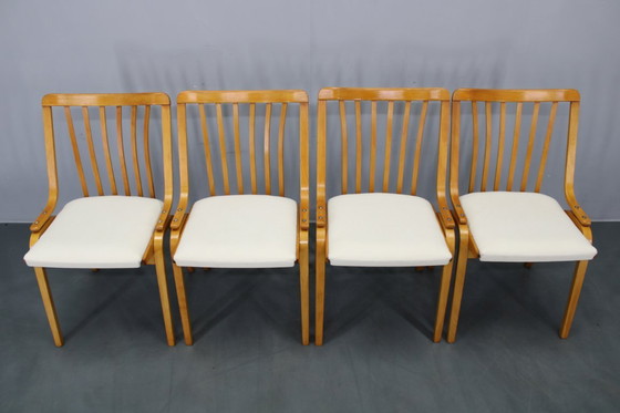 Image 1 of Set di quattro sedie da pranzo restaurate di metà secolo di Jitona