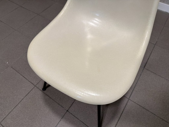 Vitra | Eames | DSX | Parchment and black base | 1 piece – Dining chairs, Metal, Fiberglass (photo 6 of 11)