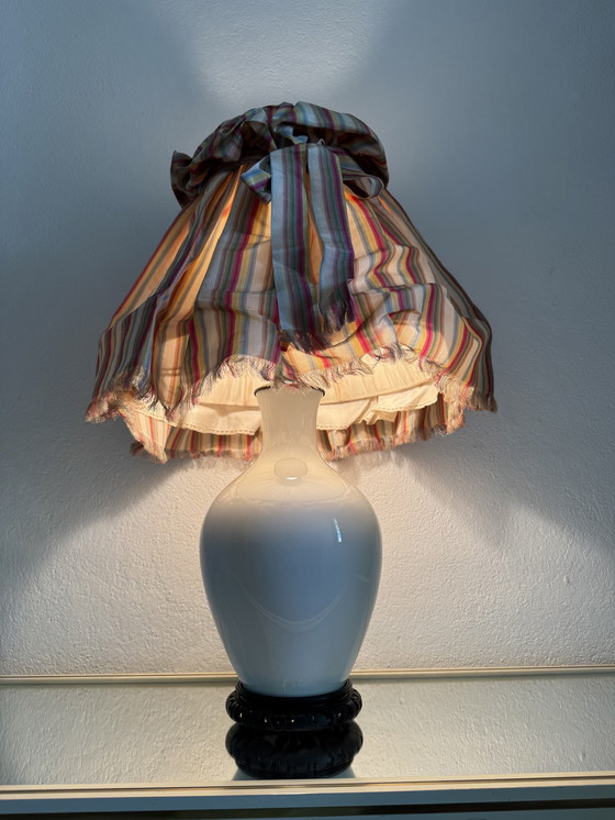 Image 1 of Große Lampe aus Porzellan und Seidentaft